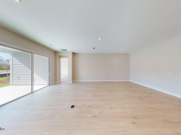 5th image of 128 ADIRONDACK Drive
