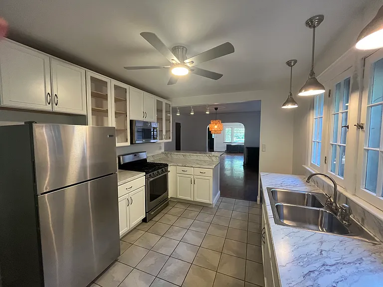 10310 Clifton Blvd #10310 — Photo 5
