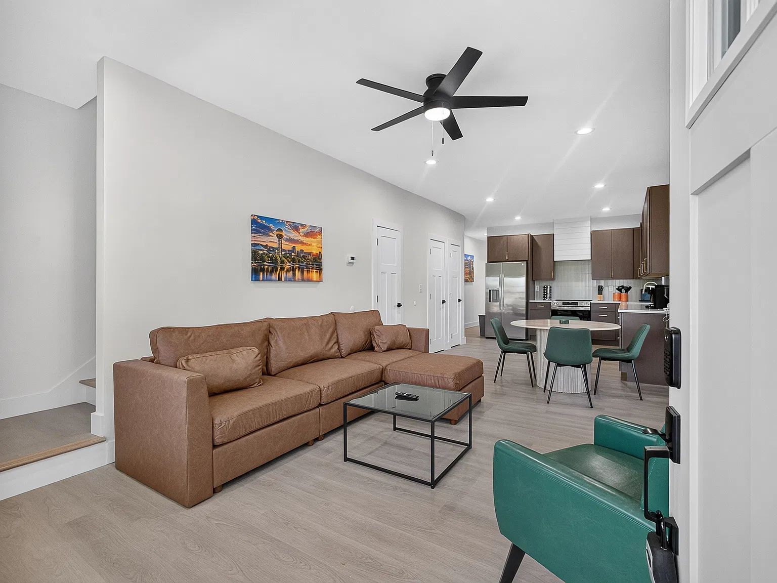 3215 Johnston St — Photo 3