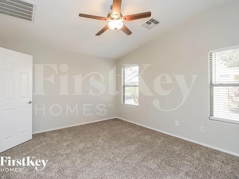 18582 W Vogel Ave — Photo 9