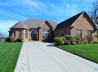 3661 Deer Creek Dr, Maumee, OH 43537