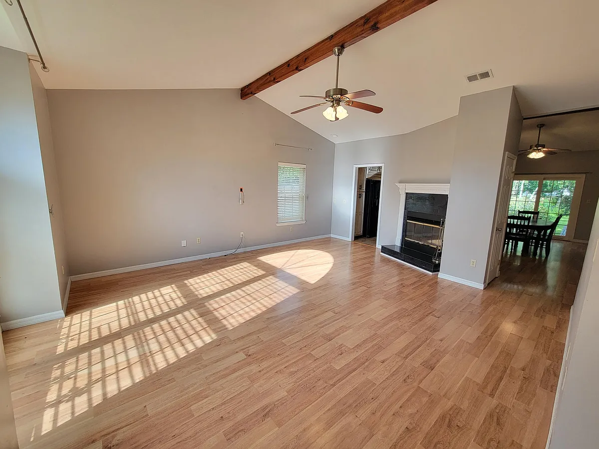 Building Photo - 2225 Prytania Cir