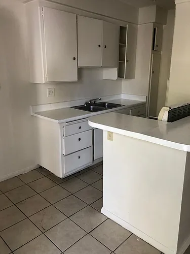 5495 S Atlantic Ave #7 Photo 1