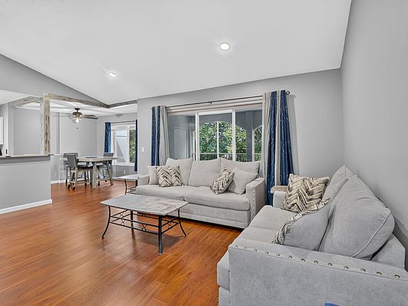 3rd image of 815 W BOYNTON BEACH Boulevard #15-202