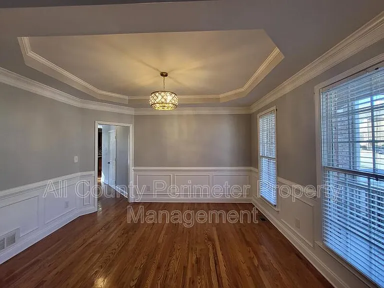 1328 Whisperwood Ln — Photo 3