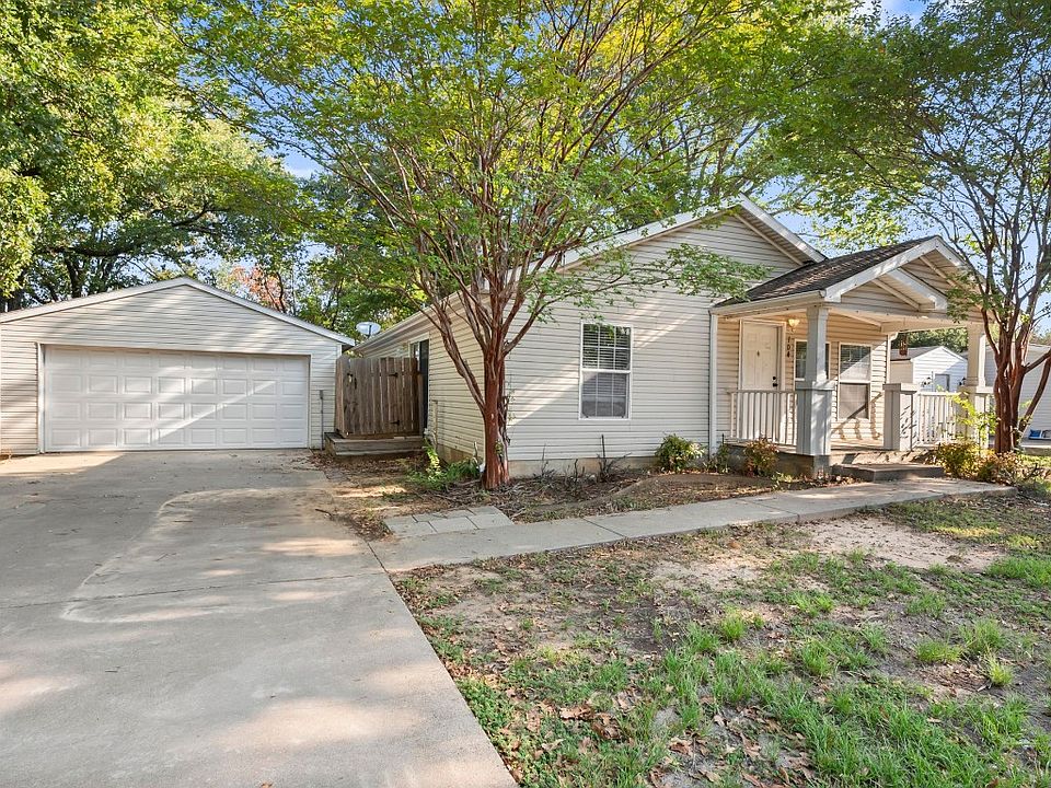 1st image of 104 Grande Ln