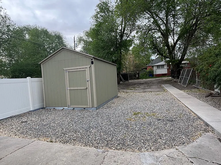 810 W Arapahoe Ave — Photo 20