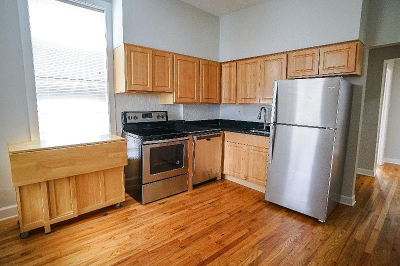 1st image of 1947 N Cleveland Ave APT 3R