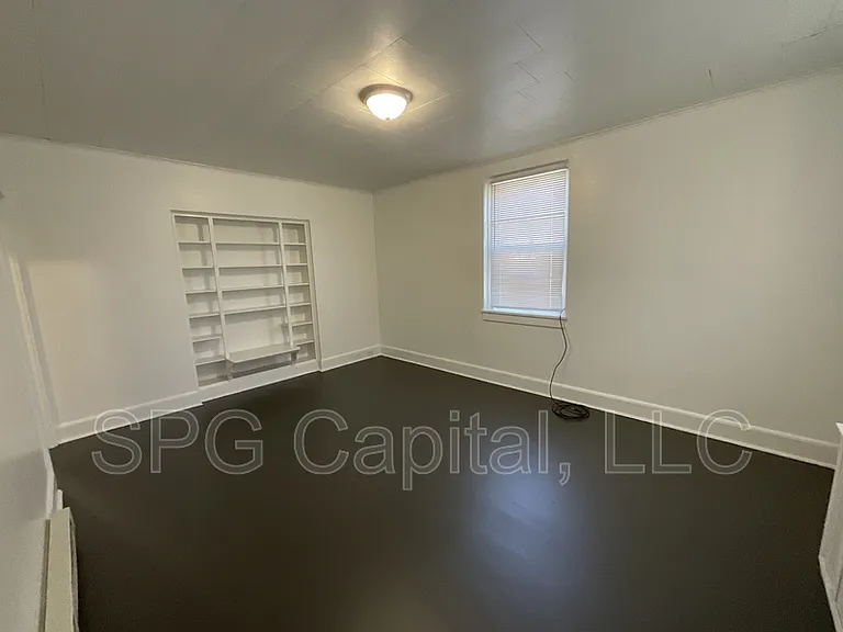 2015 Market St #6 — Photo 2