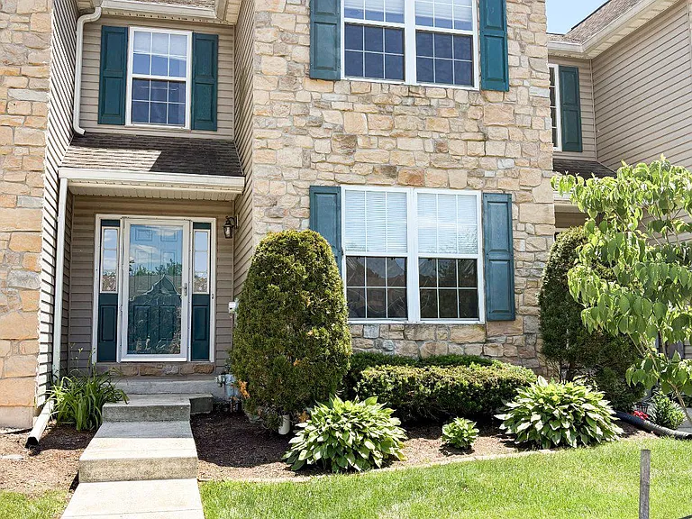 180 Deer Run Ct — Photo 1