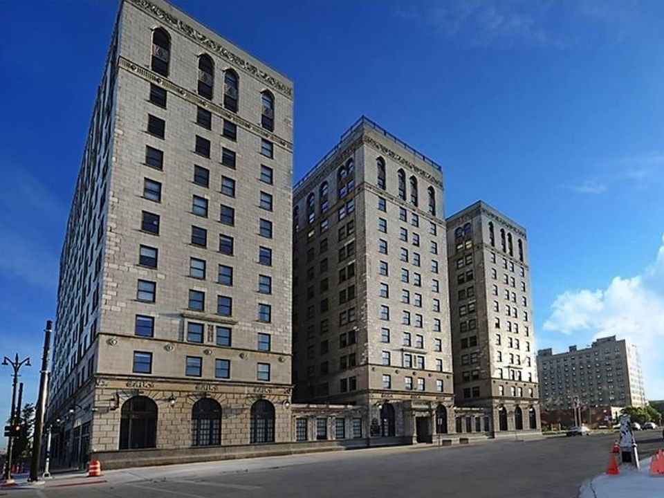1st image of 15 E Kirby St APT 501