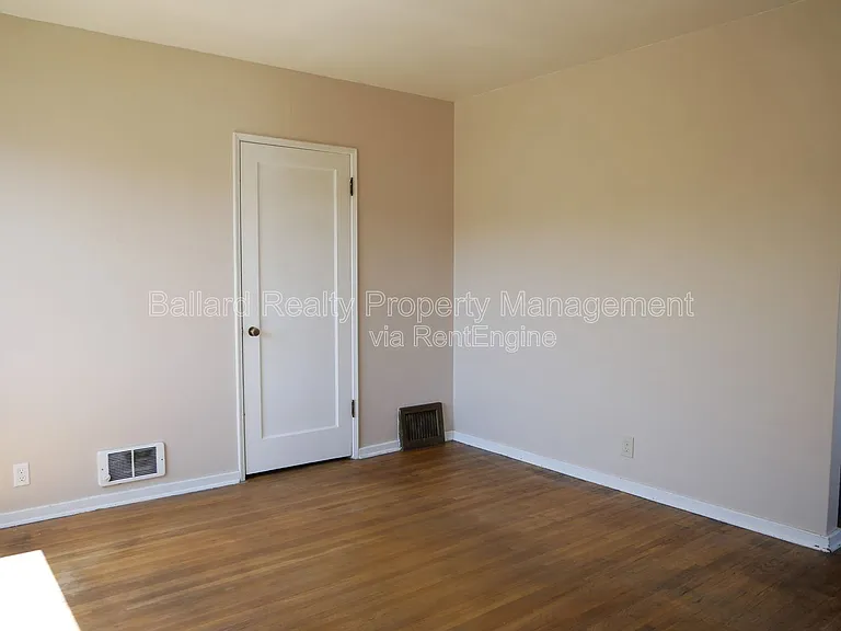 1406 NW 61st St — Photo 2