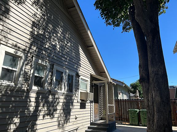 3rd image of 1143 Parker Ave