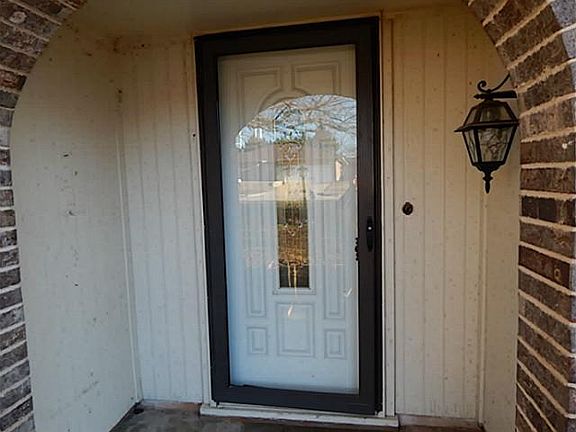 4th image of 9721 Westpark Dr
