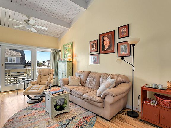 2nd image of 94 Shore Drive W #4112