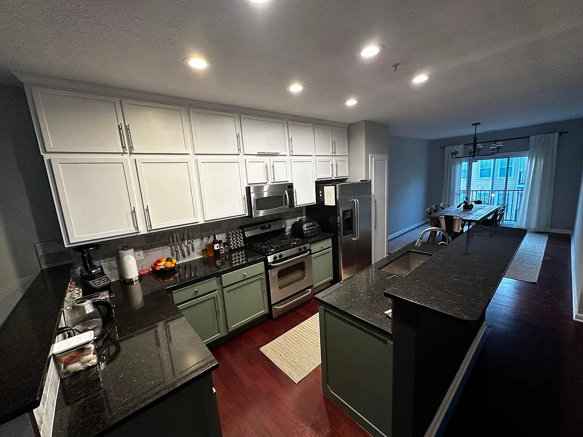 Building Photo - 6587 Reserve Dr