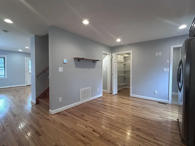 209 Delmar St — Photo 9