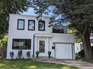 947 4th St SE, Mason City, IA 50401