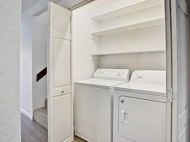 415 W Gutierrez St #8 — Photo 7