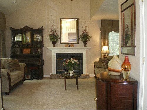 3rd image of 414 Gatewood Dr