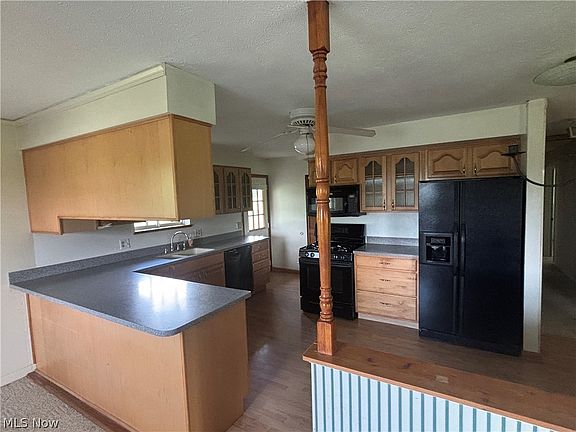 4th image of 944 Hickman Rd