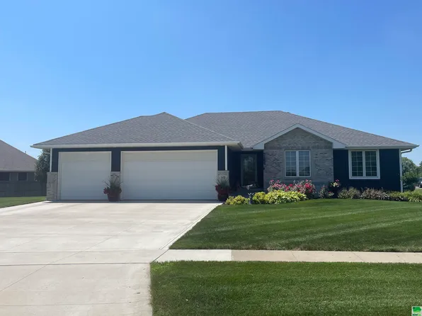 503 Windsor Way, Sergeant Bluff, IA 51054