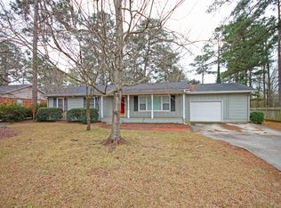 1002 Pine Needle Dr, Perry, GA 31008