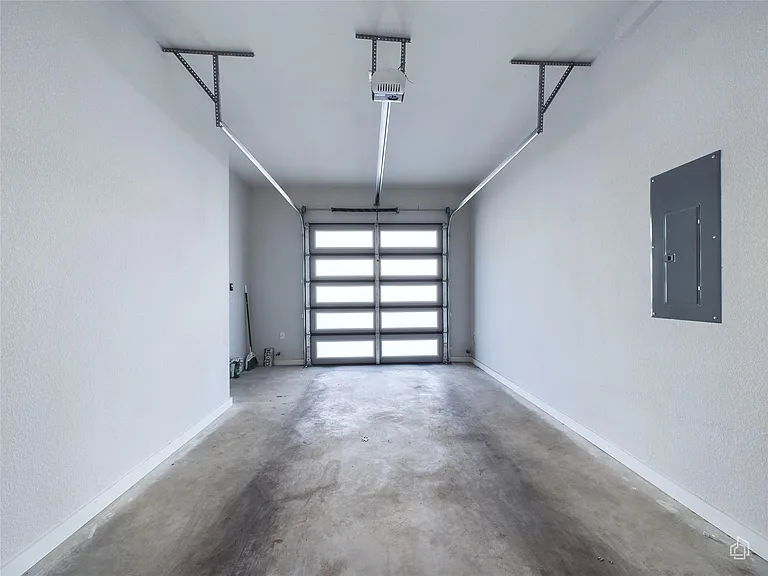 12001 Vista Parke Dr #904 — Photo 31