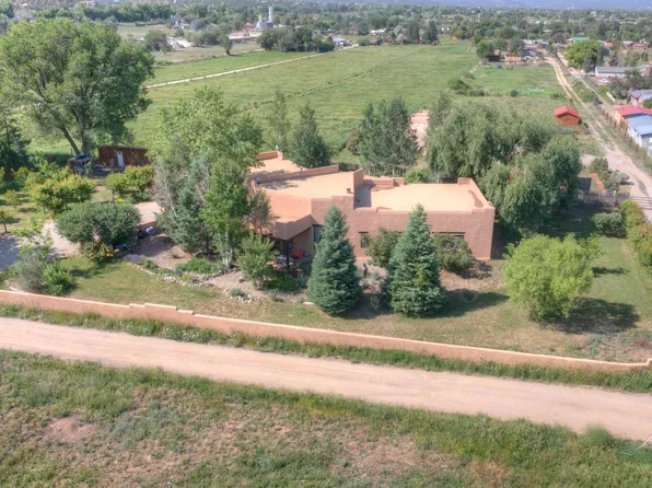 570 Baca Lane, Taos, NM 87571
