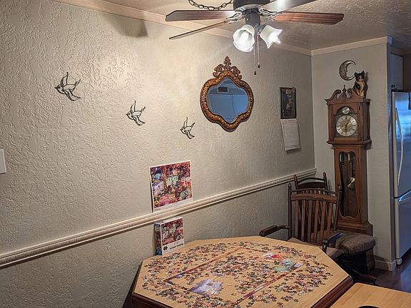 4th image of 206 1/2 S Main St