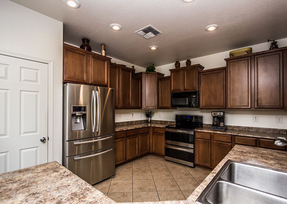 1st image of 1606 W Saint Kateri Dr