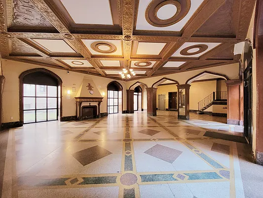 Rented by BRICK & GALO REALTY CORP | media 32