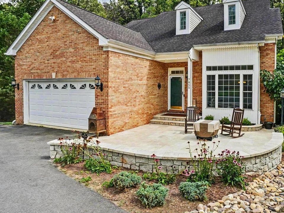 1st image of 7855 Waller Dr