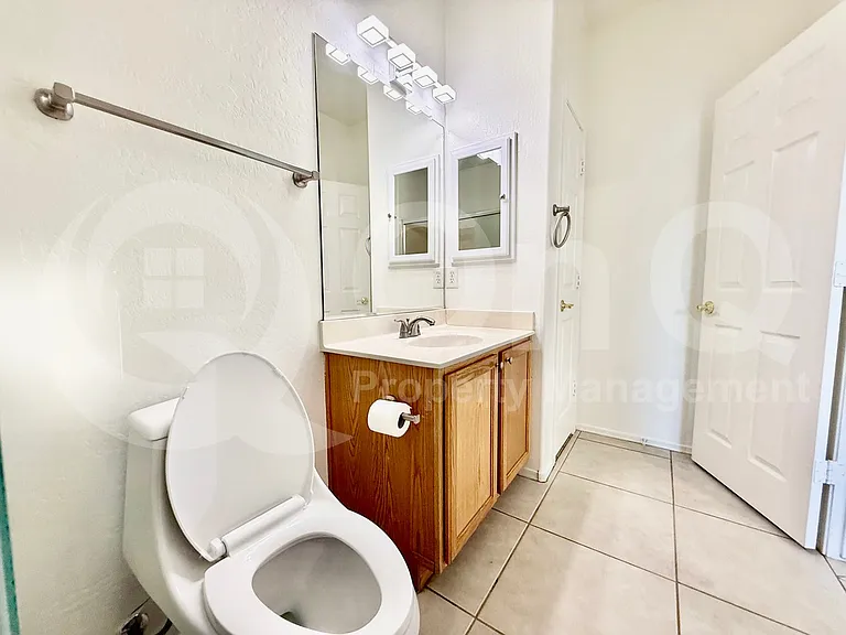 9940 E Medina Ave — Photo 26