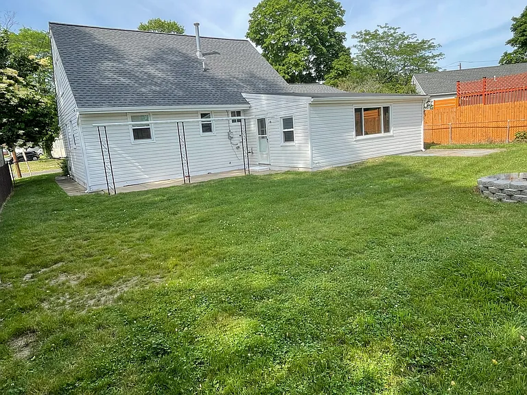 42 Farnsworth Ave — Photo 10