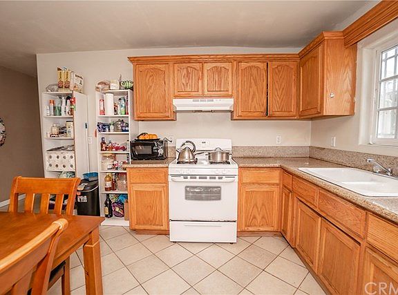 5th image of 345 E 115th St