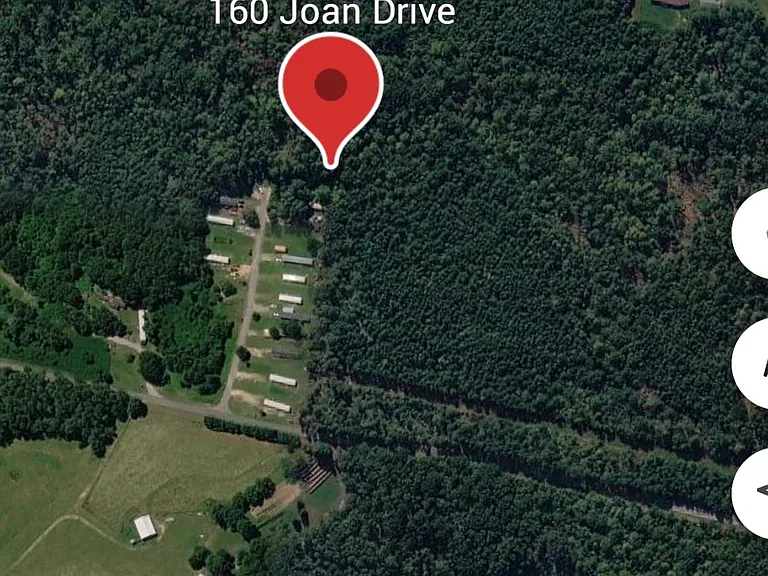 160 Joan Dr — Photo 1