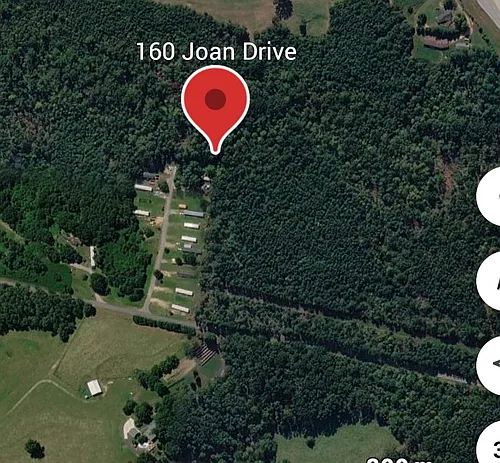 160 Joan Dr Photo 1