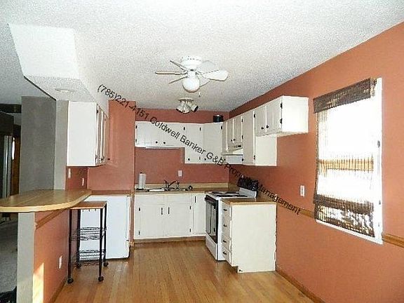 Eat-in Kitchen