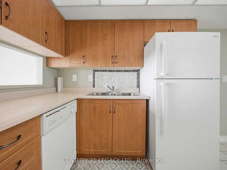 320 Mill St S #1201 — Photo 11