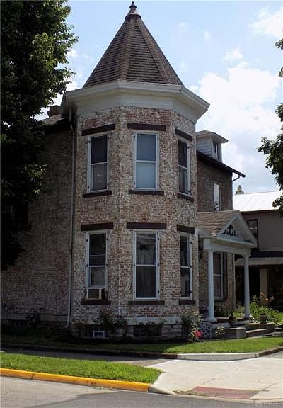 1st image of 222 N 4th St