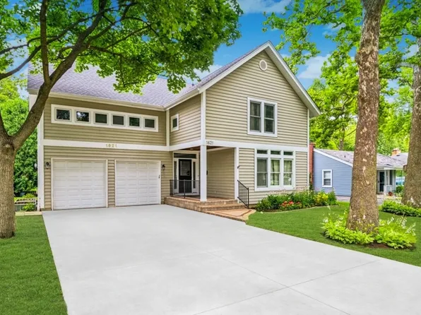 1621 Grove Ave, Highland Park, IL 60035