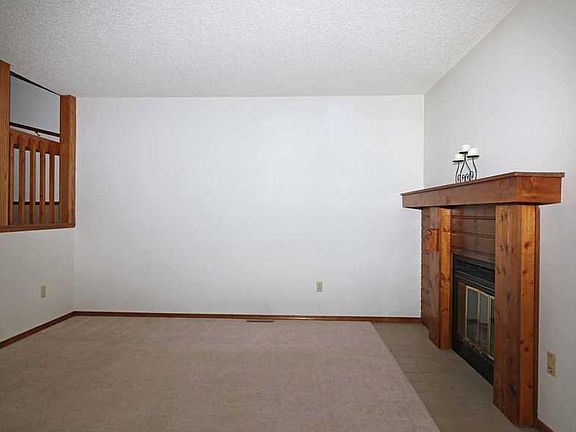 5th image of 3400 Canyon Dr APT 2D