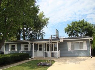 426 Camden Ave, Romeoville, IL 60446