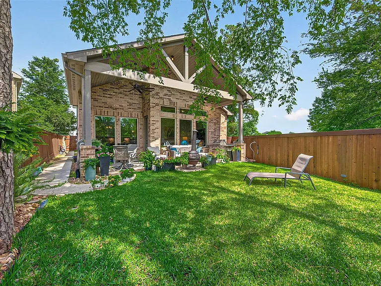 9979 Pebble Glen Dr — Photo 38