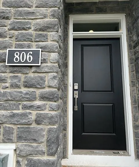 806 Hoopes Ln #180 — Photo 2