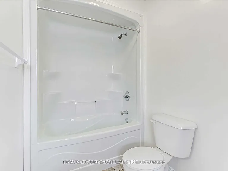 1147 Ormond Dr — Photo 16
