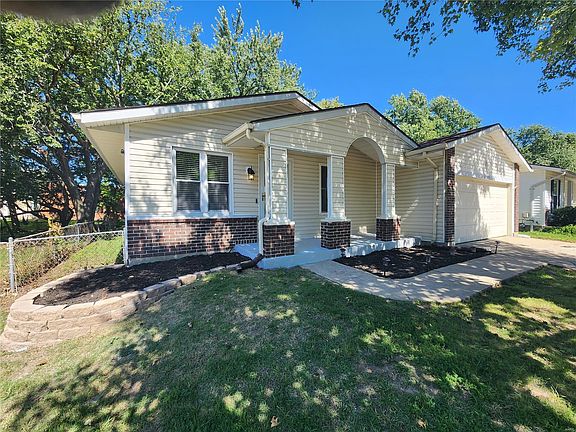 3rd image of 2805 Dividend Park Dr