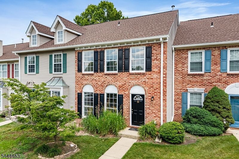 1st image of 51 Chelsea Ct