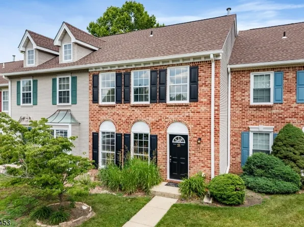 51 Chelsea Ct, Franklin Twp., NJ 08823